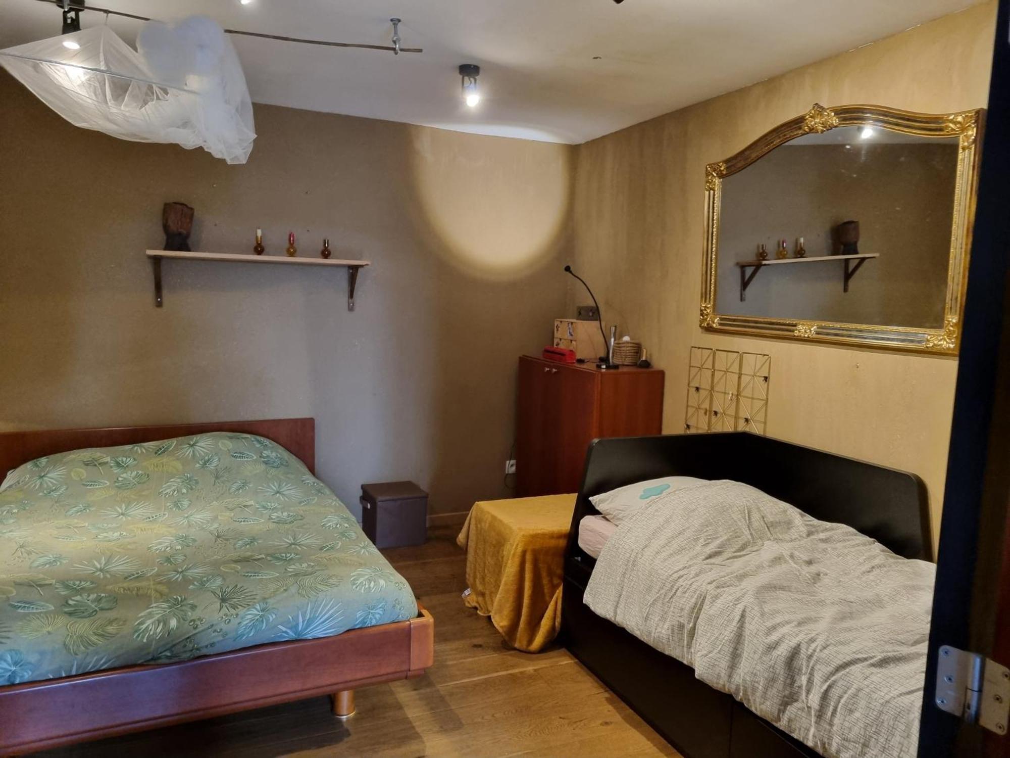 Gee Is Sharing Her Home Льеж Экстерьер фото